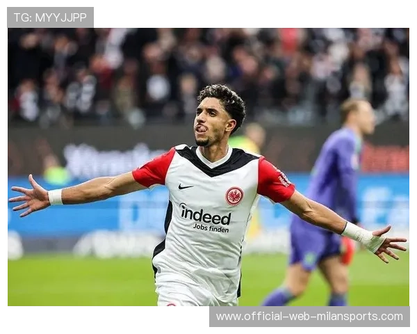 拜仁通过“战术角球”创造关键进球机会