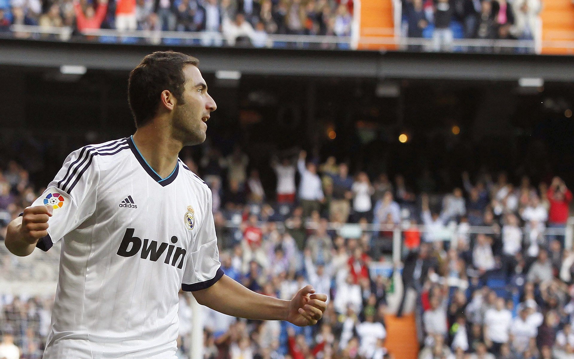 MILAN SPORTS中国站-FIFPRO年度最佳11人：亚马尔当选票王，大巴黎占5席，贝林厄姆引热议，flfa年度最佳阵容